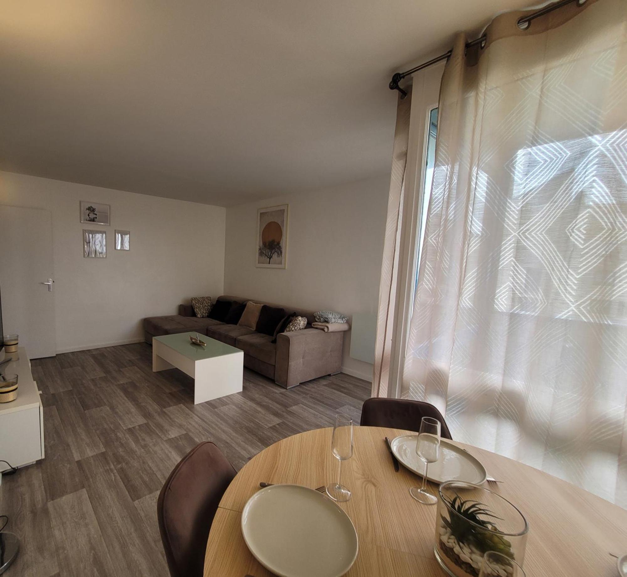 Parisian Retreat Pour 5 Personnes - 12 Min De Paris - Proche Gare Apartman Deuil-la-Barre Kültér fotó